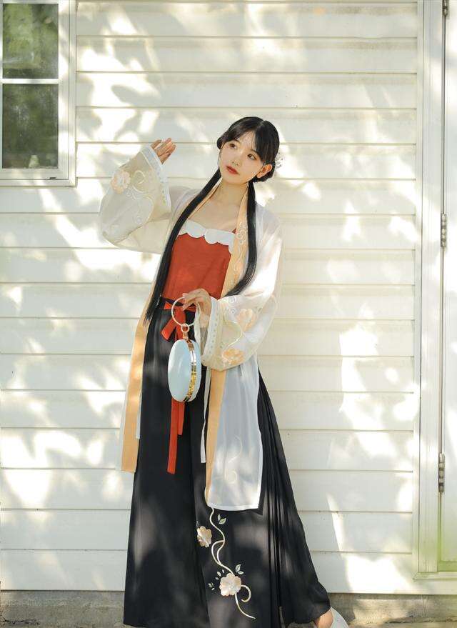 宋制汉服:最符合现代人审美的形制,让它告诉你古人究竟有多时尚