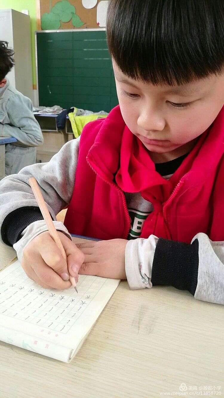 安阳殷都小学加盟华视搜星《星梦工厂》影视艺术人才孵化基地
