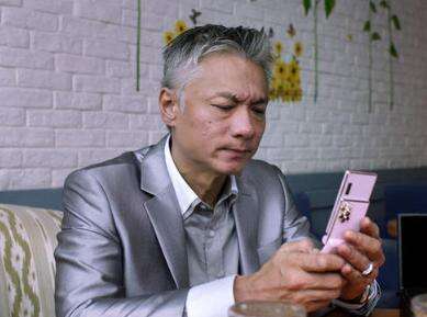 “香港第一美男子”林俊贤:曾拒绝林青霞表白,为刘嘉玲息影