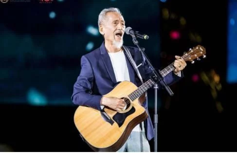 陈彼得74岁参加“中国好声音”,四位导师无一转身,庾澄庆:我们不配