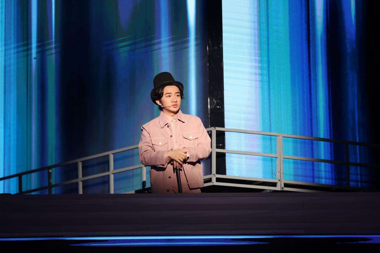 《接招吧前辈》王祖蓝实力模仿上演英文版音乐剧双簧
