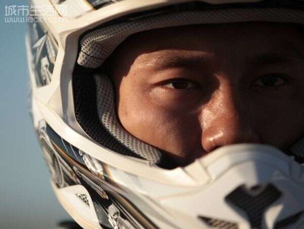 李晨