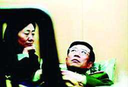 李雪健
