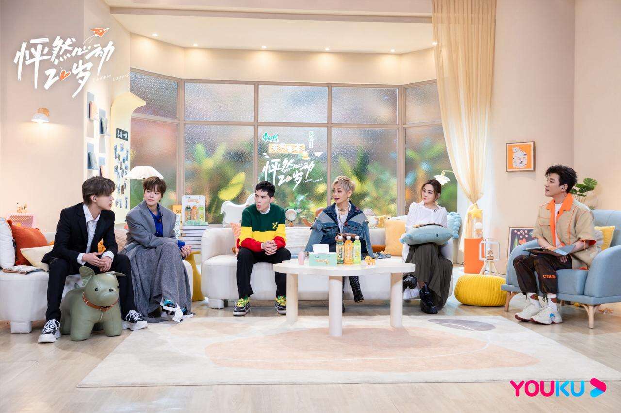 《怦然心动20岁》四角恋来袭?董晚辉向张浩昕发起强势出击