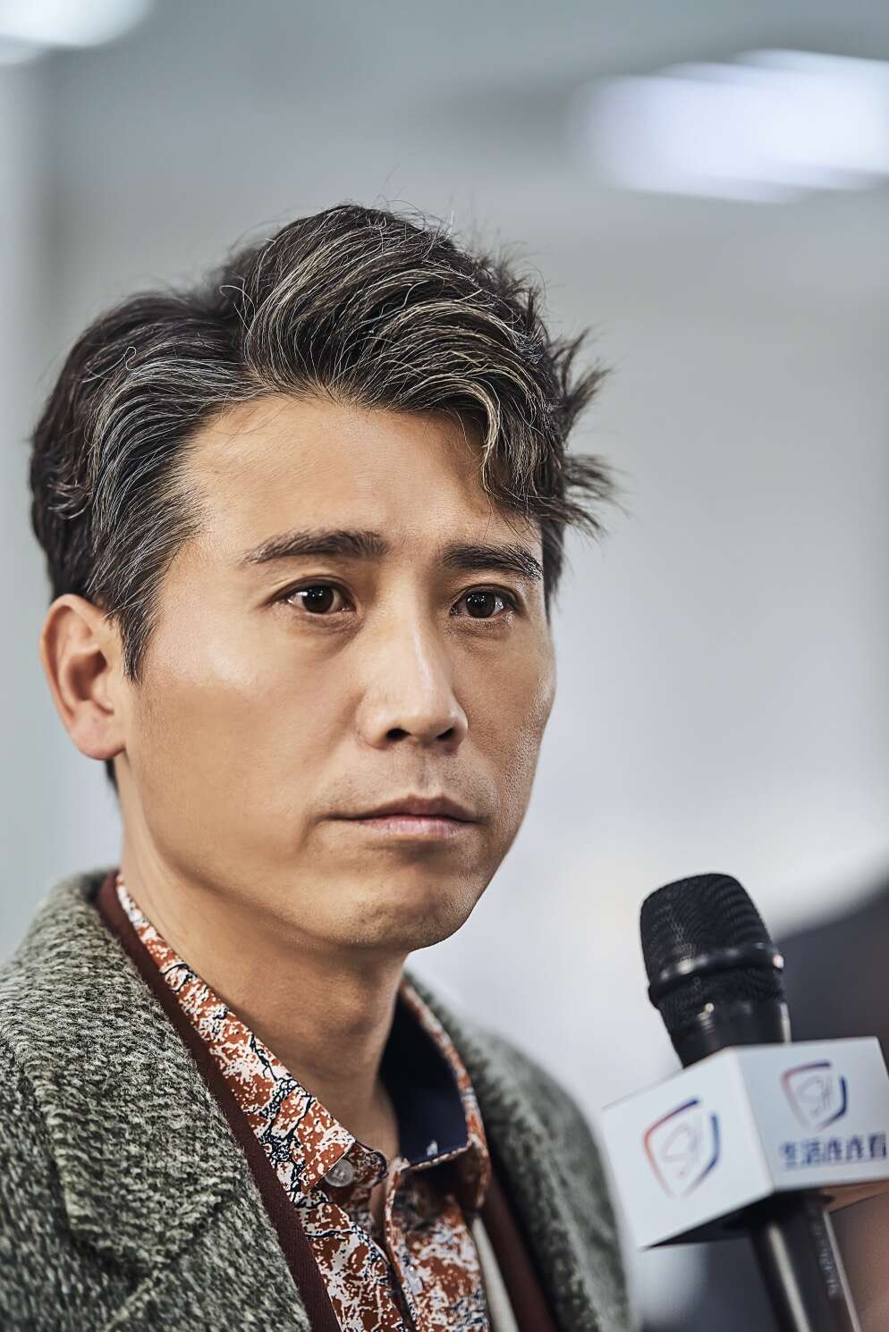 《温暖的味道》首播登顶 靳东李乃文飙戏名场面不断
