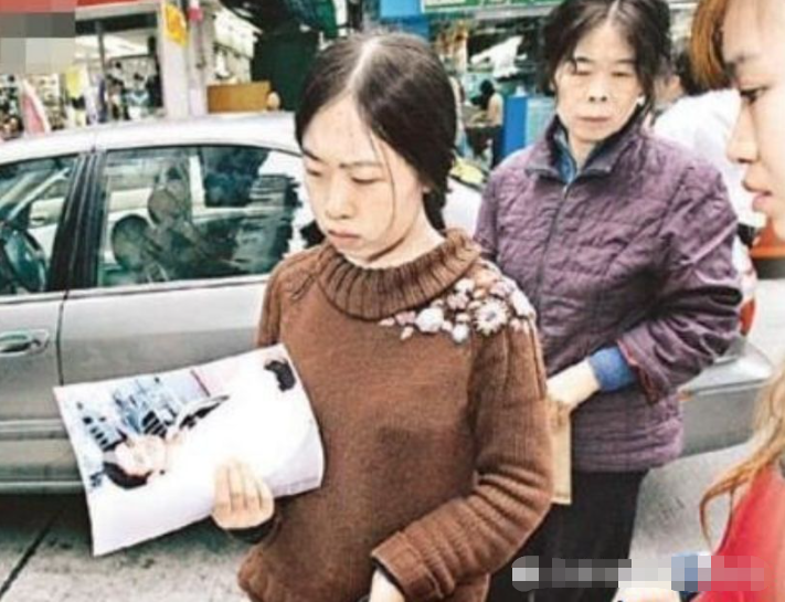 杨丽娟:追星13年逼父跳海,醒悟得太晚,毁了自己一辈子