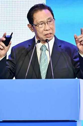 钟南山:中国疫苗接种率至少需达72.9%方可实现群体免疫