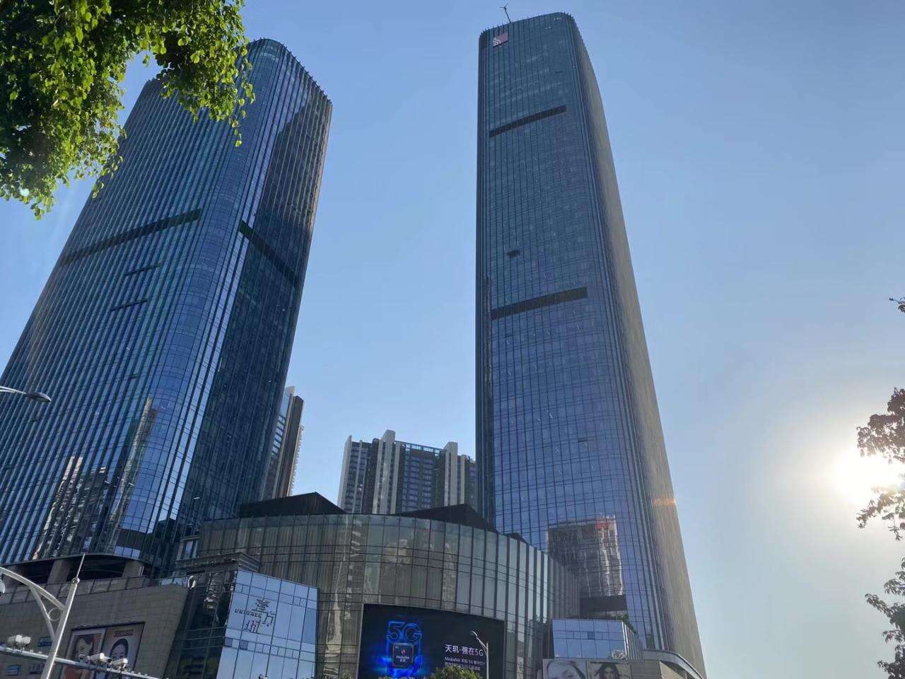 广州深圳都是一线城市,打工者去哪座城市更好,三点告诉你答案