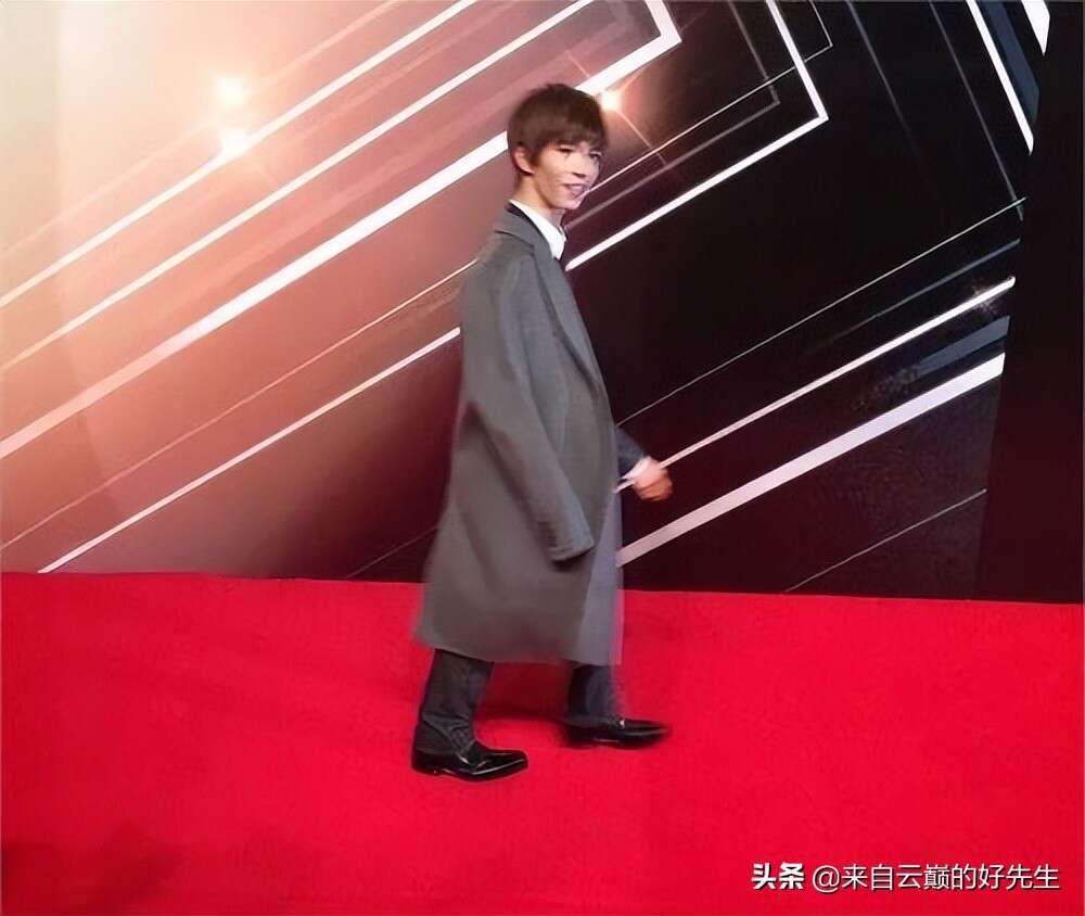 金扫帚奖:国师和小钢炮上榜,杨幂三度封后,果然大腕都不弱于人