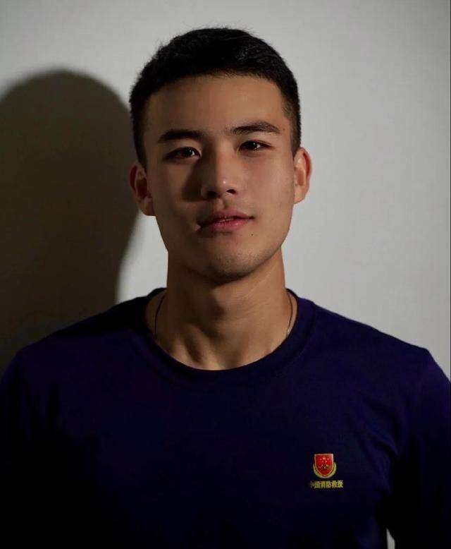中国消防员小哥哥,这劲爆肌肉身材,也太馋人了!