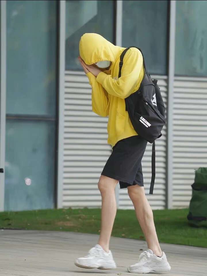 解放双脚,男生夏日短裤穿搭百科全书,你学废了吗?