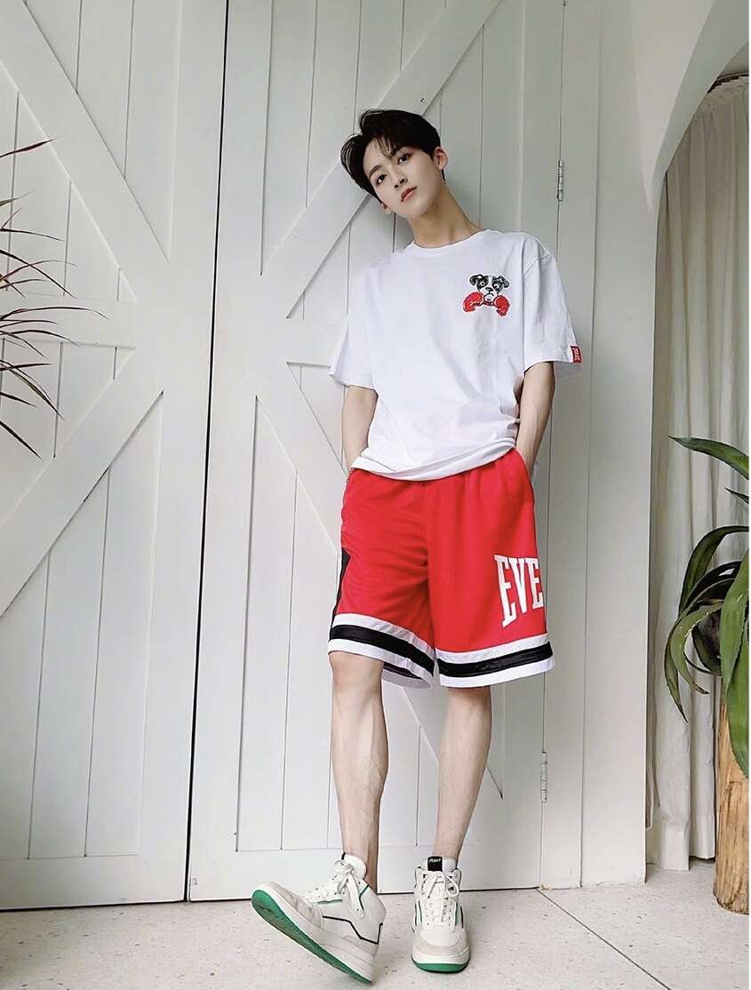 解放双脚,男生夏日短裤穿搭百科全书,你学废了吗?