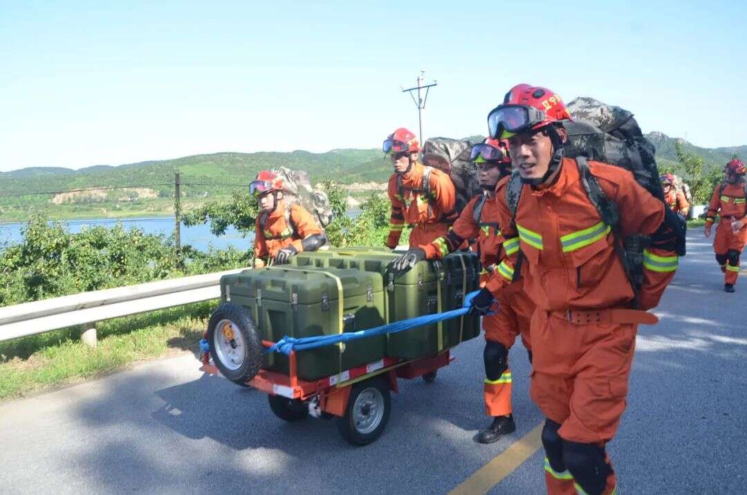 刘本成:用雷锋精神擦亮橙色之光