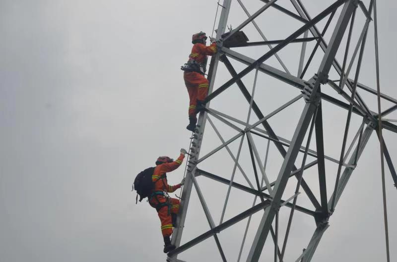 刘本成:用雷锋精神擦亮橙色之光