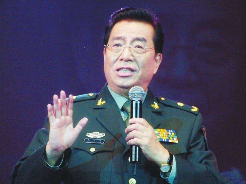 李双江大儿子李贺:从没享受过父爱,却要承担父亲和继母晚年生活