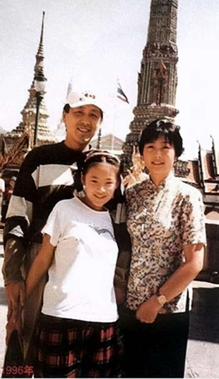陈道明:娶央视主持人恩爱40年,和妻子互相成就,女儿是他的骄傲