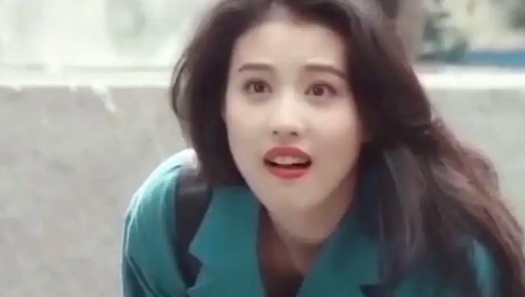 年过60“无儿无女”的7位明星,独居遗憾,亿万身家没子女继承