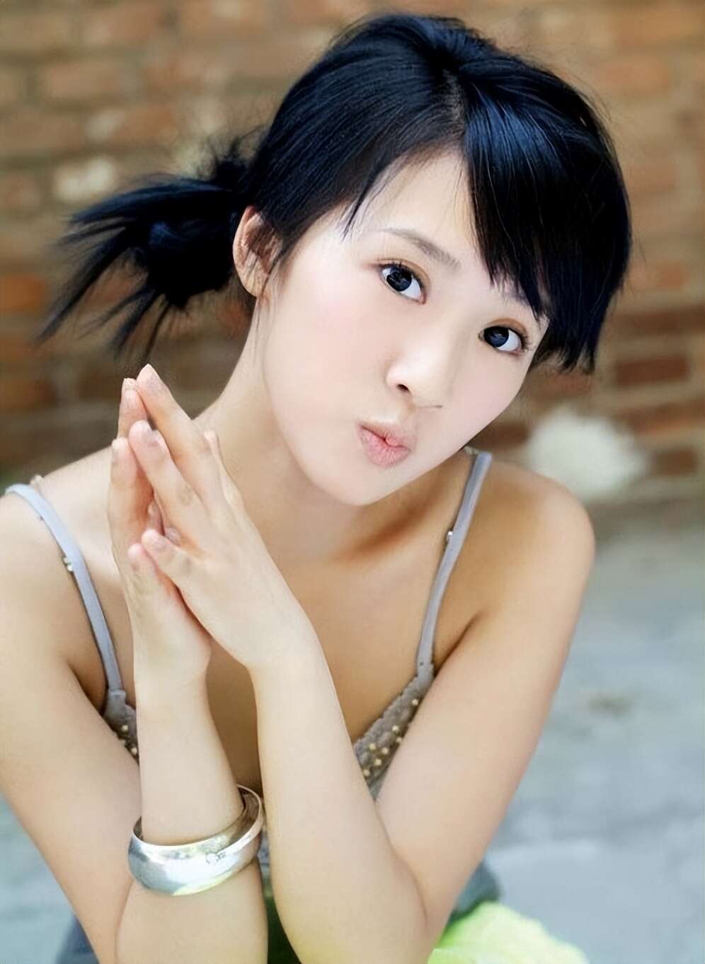 陈道明:娶央视主持人恩爱40年,和妻子互相成就,女儿是他的骄傲