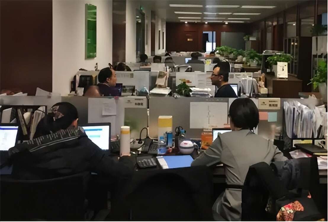杨春燕:90后“黑老大”,淑女外表暗藏毒辣,被捕时还在读硕士