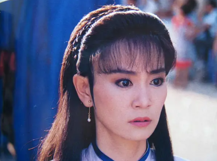 年过60“无儿无女”的7位明星,独居遗憾,亿万身家没子女继承