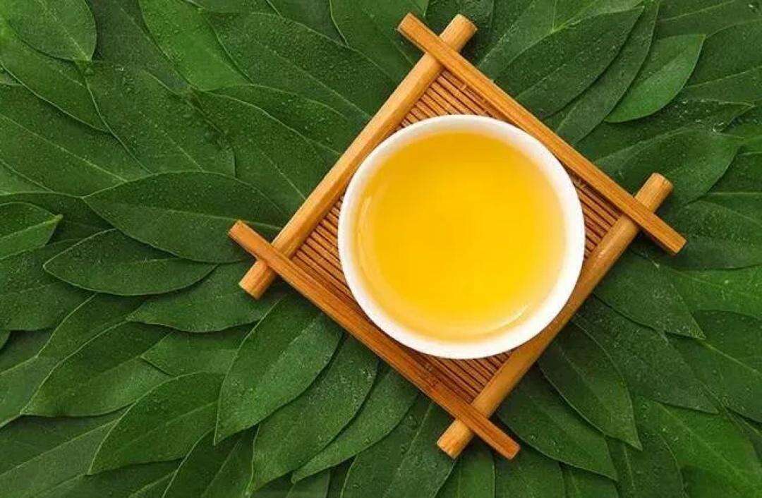 长期喝白开水与长期喝茶的人相比,谁的身体更健康?