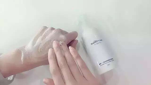护肤技巧|去黑头日常中简单有效的方法