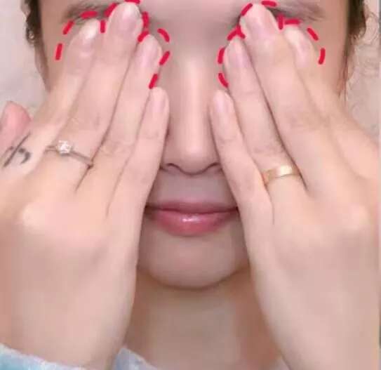 眼部细纹黑眼圈怎么办?这有一份“眼部肌肤”按摩指南