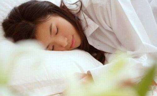 哪些方式可以合理改善皮肤松弛下垂呢?记住这四点就可以