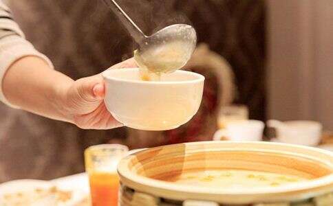 秋天吃什么食物对皮肤好,秋天饮食护肤技巧