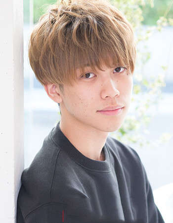 男生定位烫发型图片 冬季好看的男生烫发