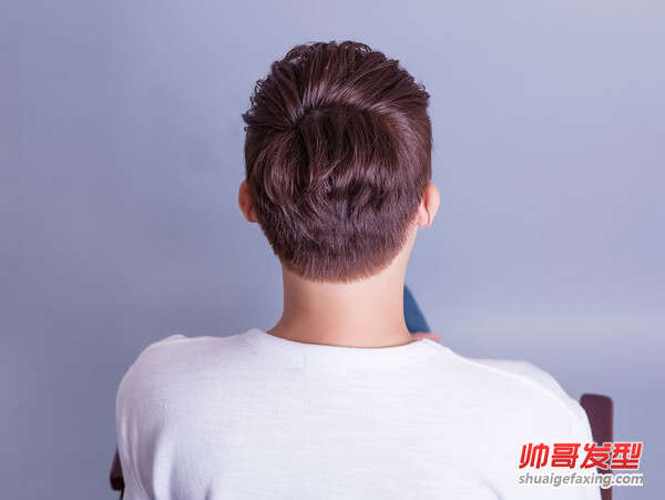 瓜子脸男生韩式齐刘海发型 花美男韩式发型图片