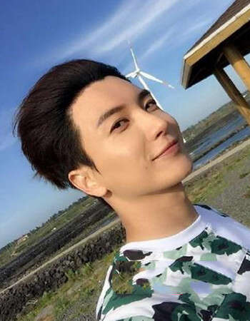 潮男大背头发型 小鲜肉帅哥变绅士