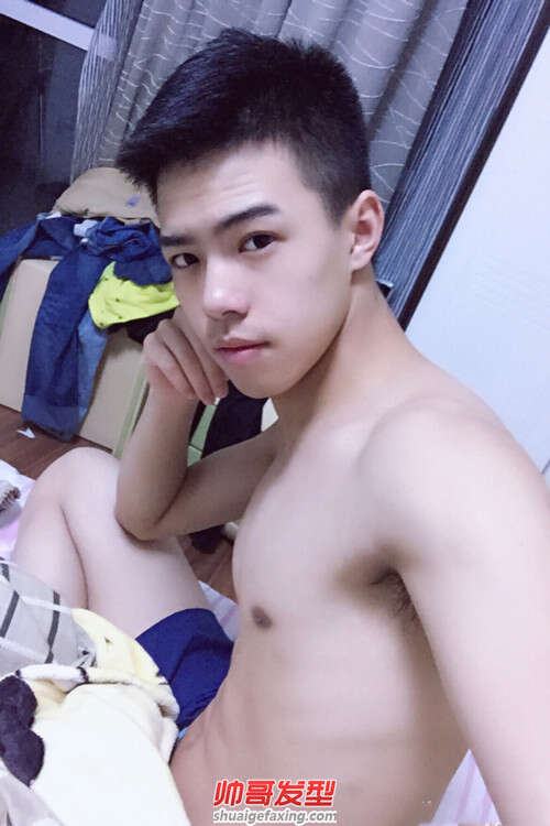 90后帅哥三种发型演绎萌帅潮帅型男 论发型的重要性