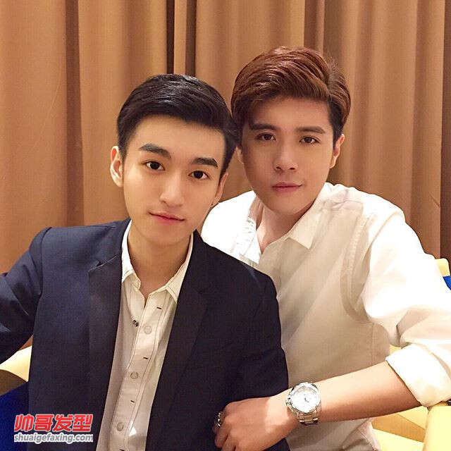 Instagram中国帅比 90后小鲜肉两边剃光直发齐刘海最萌
