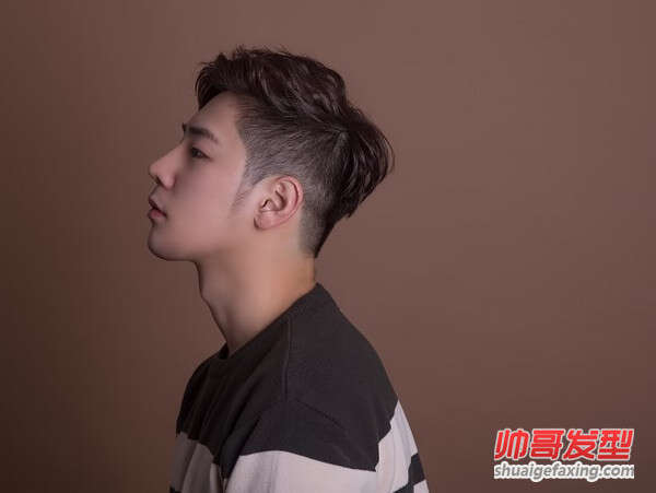2016韩国最流行的逗号刘海发型 男生韩式发型设计图片