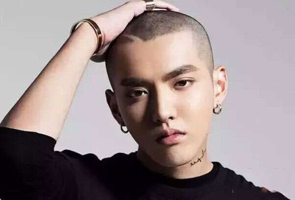 当红男明星示范超短发寸头 好看的男人寸头发型