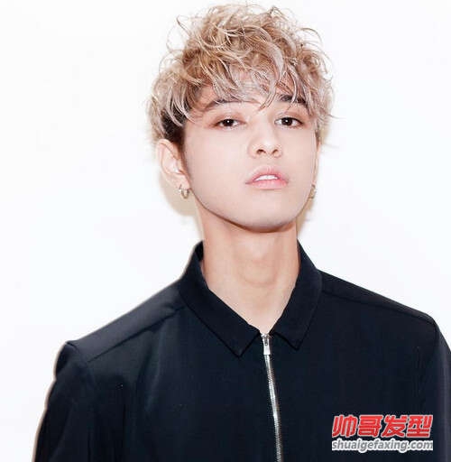 男生韩式蓬松发型秒变帅哥 韩式型男帅哥