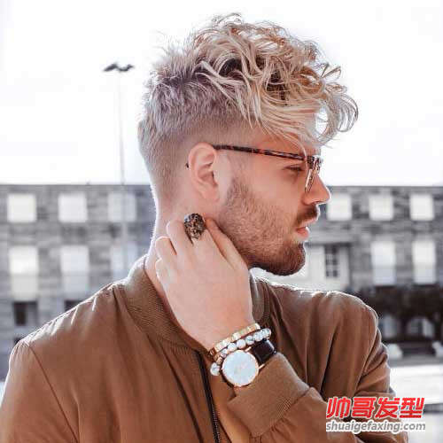 男人中等长度发型 两侧削底发型 背头发型