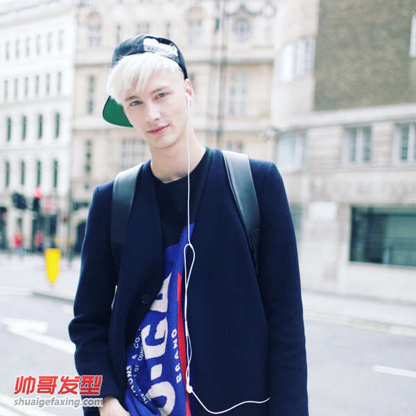 在家DIY奶奶灰染色发型 男士发型教程