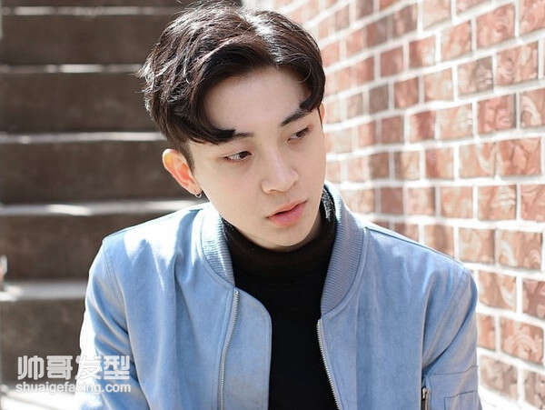 男生双逗号刘海发型 侧分逗号刘海发型图片