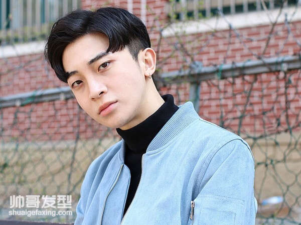 男生双逗号刘海发型 侧分逗号刘海发型图片