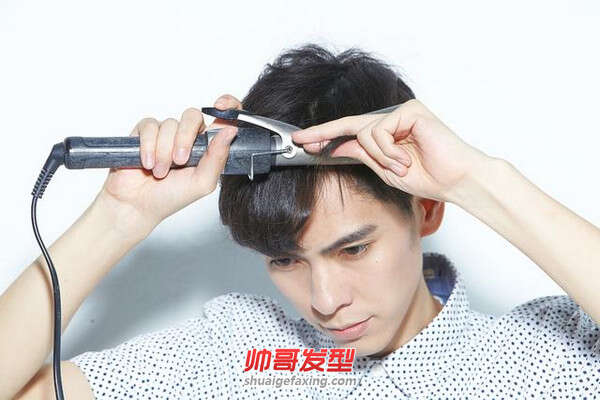 男士电热卷棒卷发棒使用教程 男生发型教程