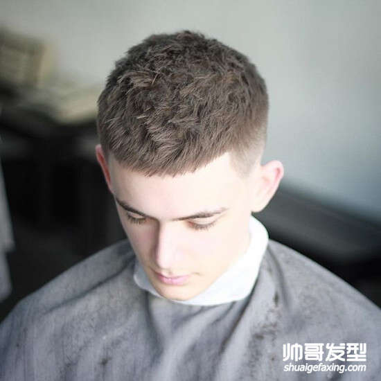 男士短发怎么剪出个性和时尚 欧美帅气超短发图片