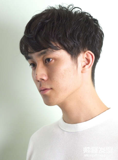 清爽利落的男士短发 打造帅气好看的男士发型