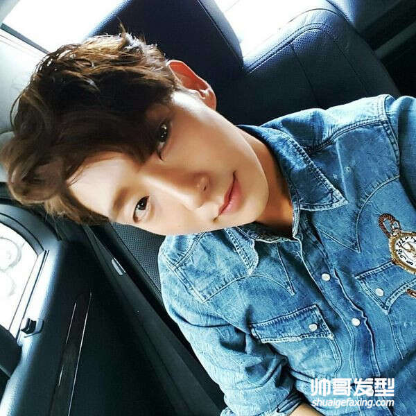 李钟硕w2个世界发型怎么弄 韩式微卷发型打造教程