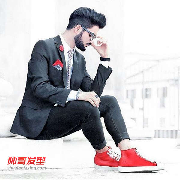 欧美潮男背头发型图片 undercut+头发后梳发型