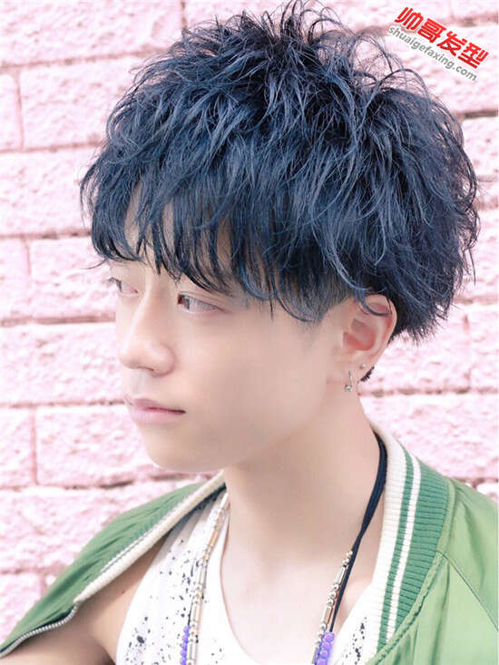2016-2017最新男生流行发型 潮男帅哥发型图片