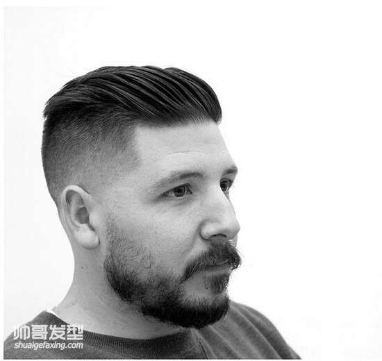 男人直发精致的发型 男人直发图片