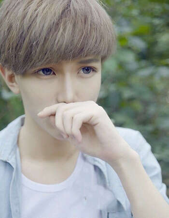 00后小清新男生剪什么发型