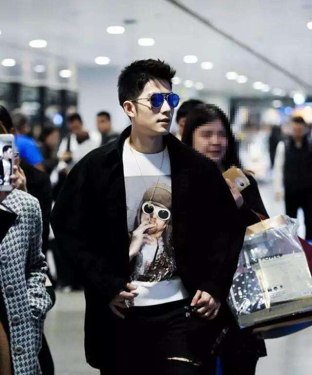 留寸头的男明星图片 陈学冬 吴亦凡 赵又廷 寸头发型PK